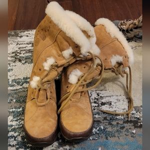 The North Face Womens Abby III Apre Boots Shearling Sherpa Leather size 8